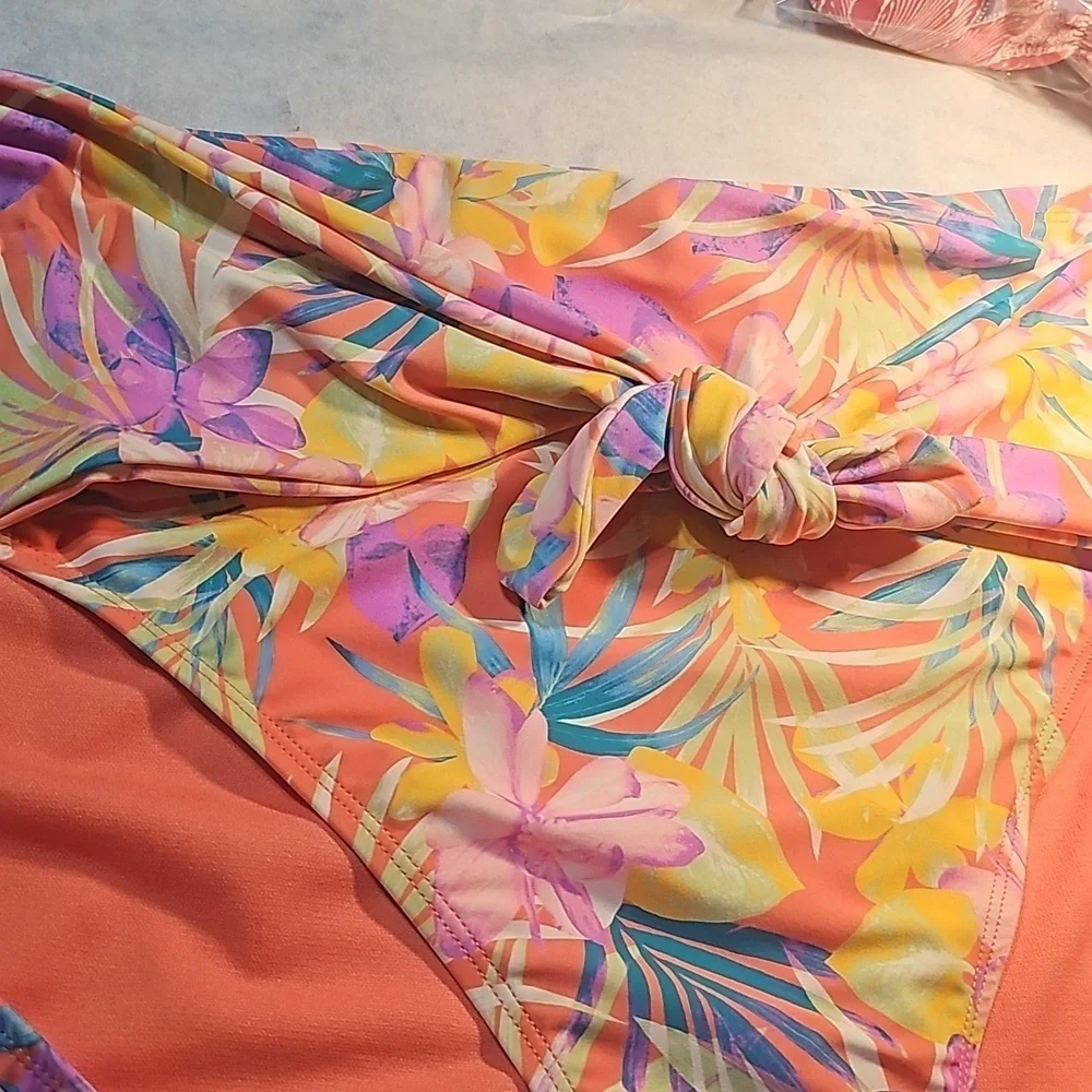 Women's Bathing Suit Bottom NWT - Picture 3 of 5